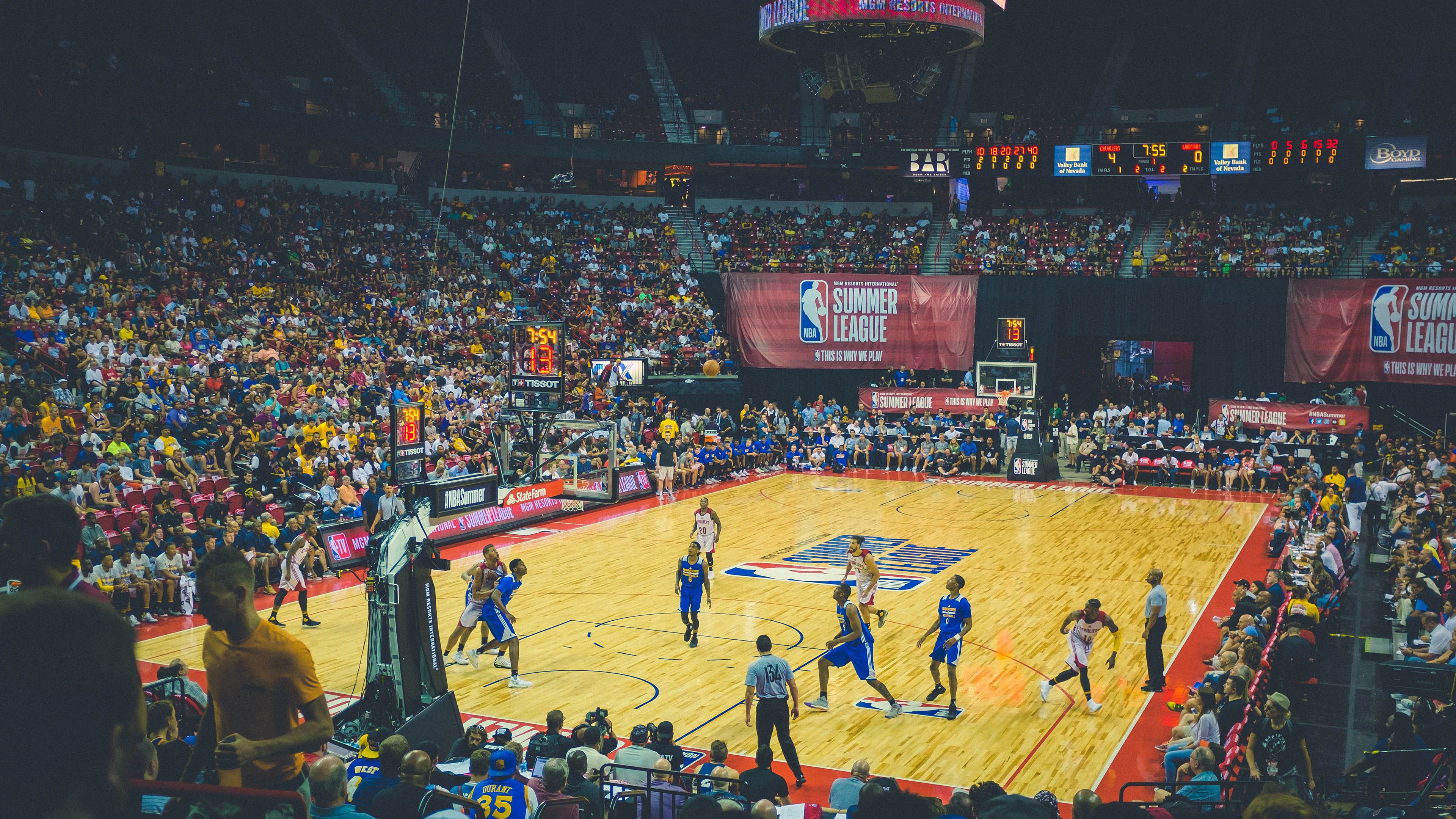 开云体育官方网站-福登点燃赛场，当足球天才照亮NBA总决赛之夜